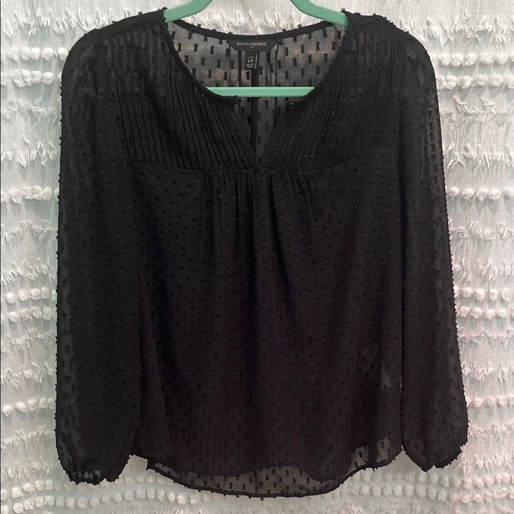 Banana Republic. Black Sheer Blouse. EUC. Sz S